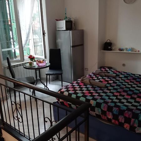 Bed and Breakfast Alma Вентимилья Экстерьер фото